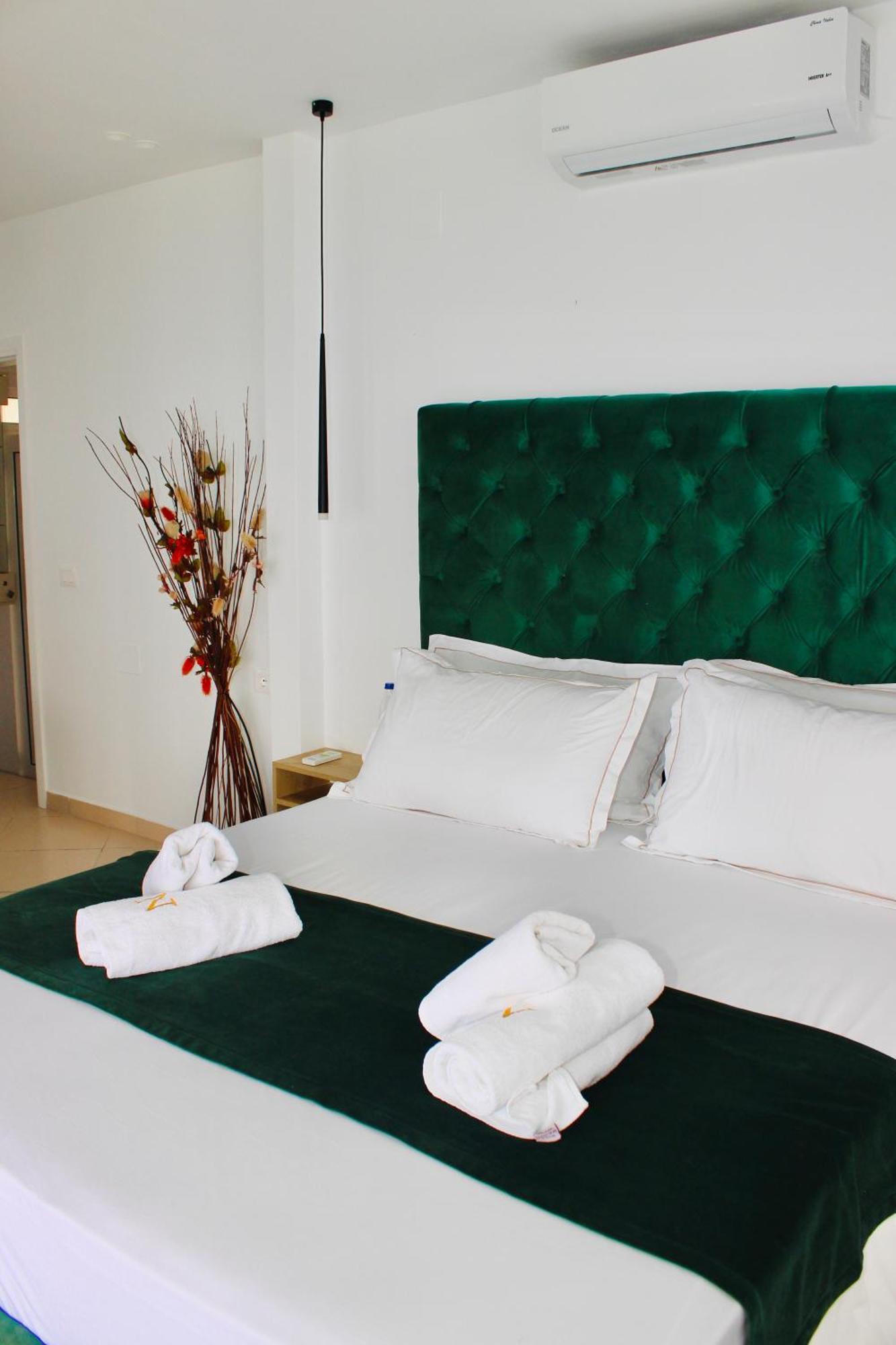 Hotel Qeparo Napolon Complex Zewnętrze zdjęcie